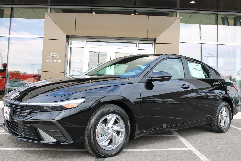 new 2025 Hyundai Elantra car, priced at $22,015
