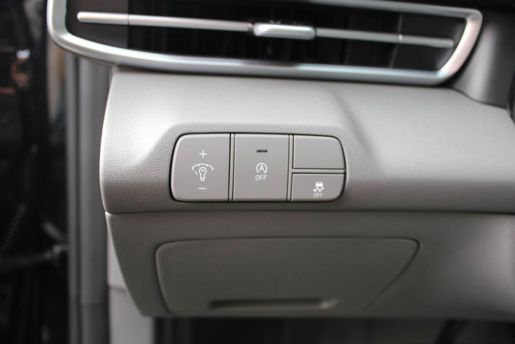 new 2025 Hyundai Elantra car, priced at $22,015
