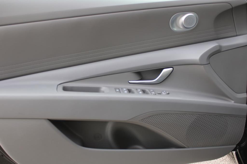 new 2025 Hyundai Elantra car, priced at $22,015
