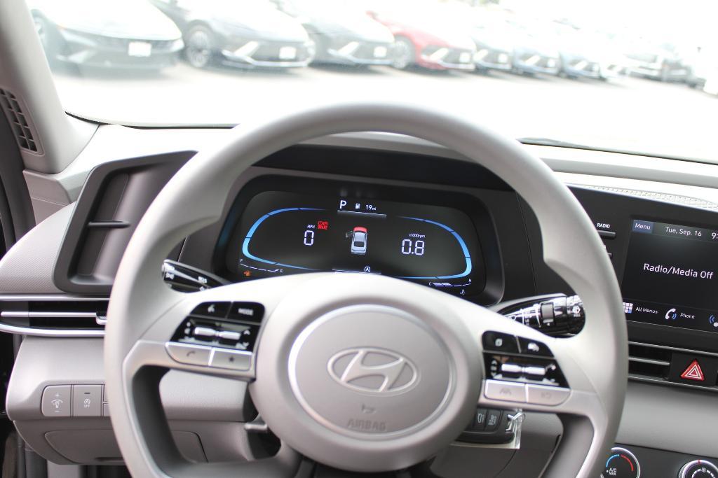 new 2025 Hyundai Elantra car, priced at $22,015
