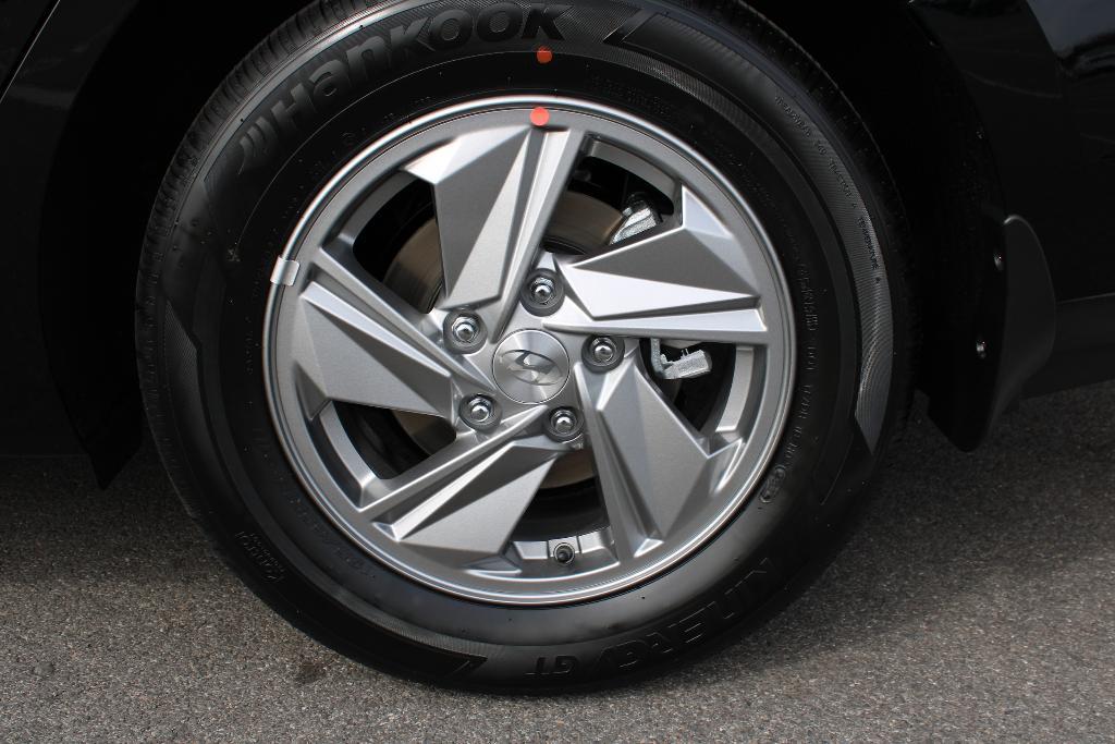 new 2025 Hyundai Elantra car, priced at $22,015