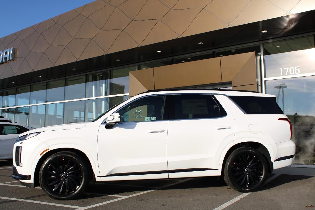 new 2025 Hyundai Palisade car, priced at $54,124