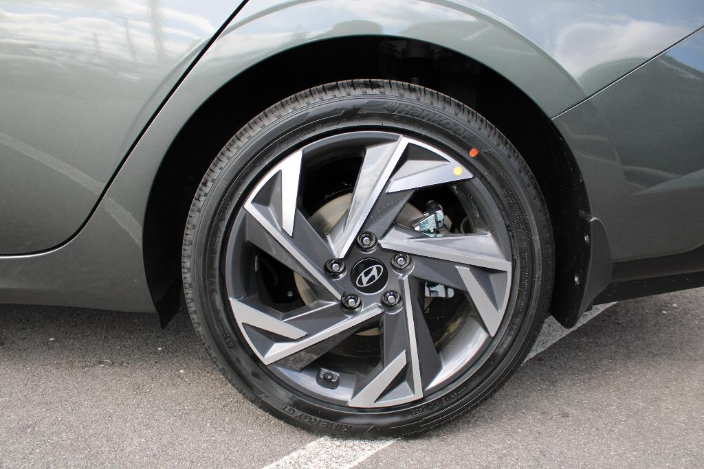 new 2025 Hyundai ELANTRA HEV car, priced at $30,043