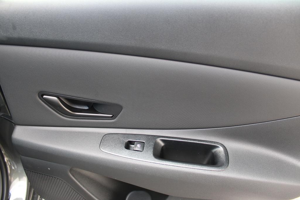 new 2025 Hyundai ELANTRA HEV car, priced at $30,043