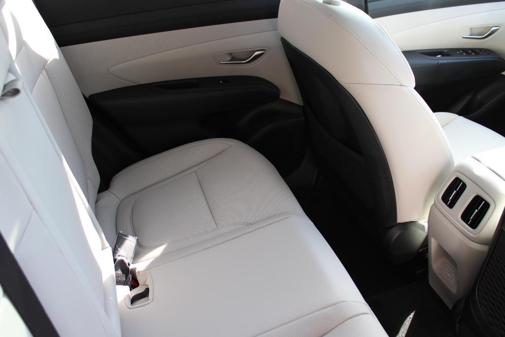 new 2025 Hyundai TUCSON Hybrid car, priced at $36,381