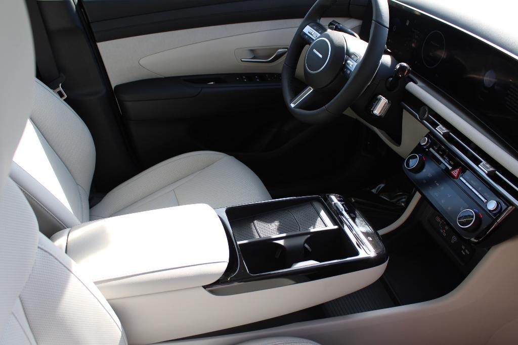 new 2025 Hyundai TUCSON Hybrid car, priced at $36,381