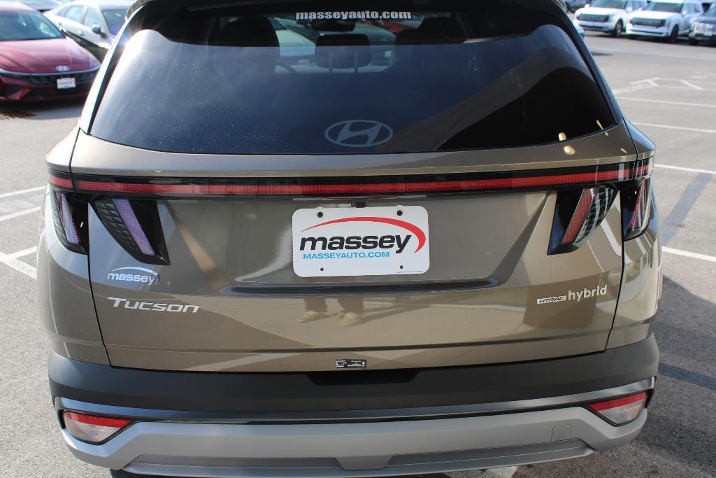 new 2025 Hyundai TUCSON Hybrid car, priced at $36,381
