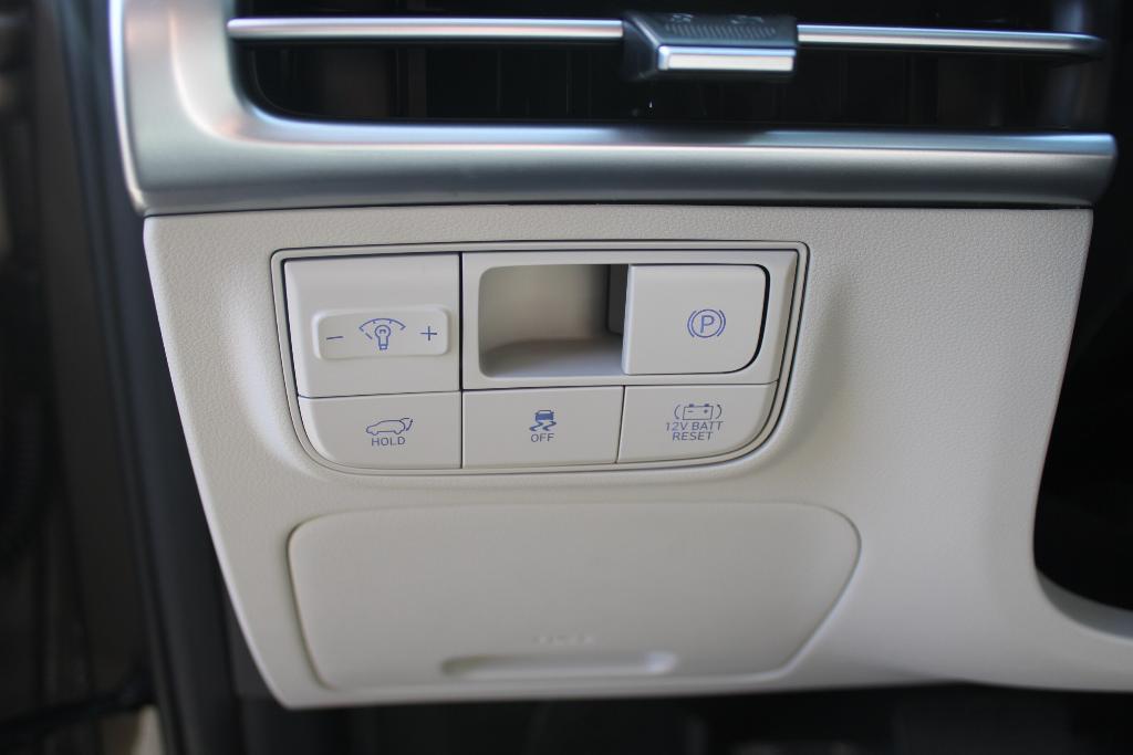 new 2025 Hyundai TUCSON Hybrid car, priced at $36,381
