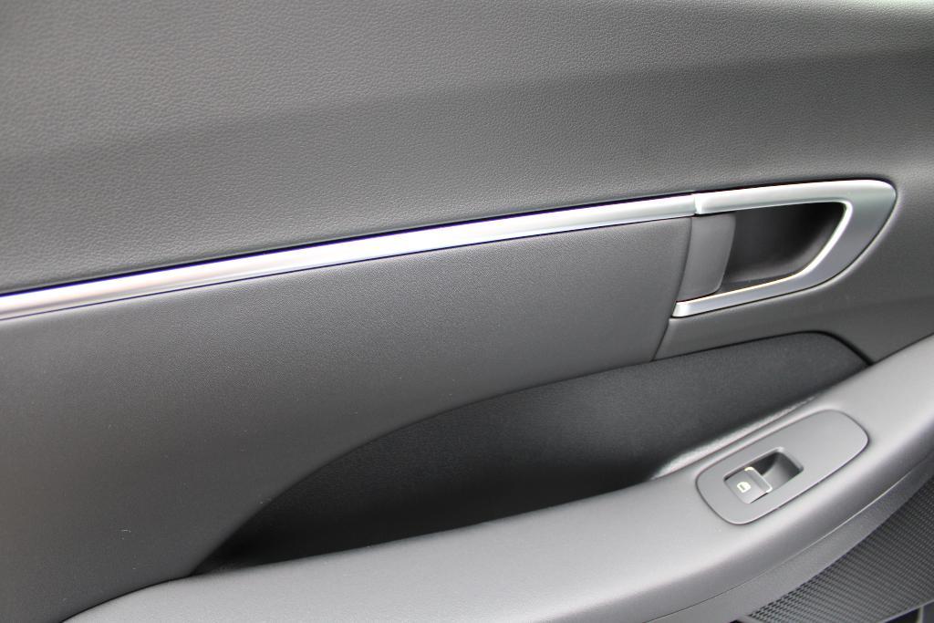 new 2025 Hyundai Sonata car, priced at $28,576