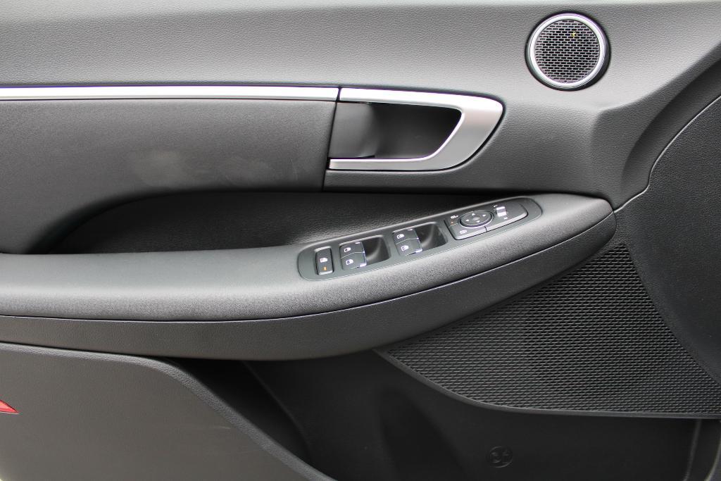 new 2025 Hyundai Sonata car, priced at $28,576