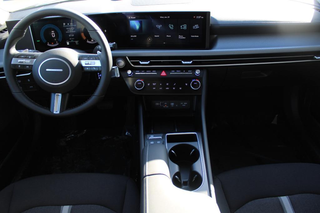 new 2025 Hyundai Sonata Hybrid car, priced at $31,064