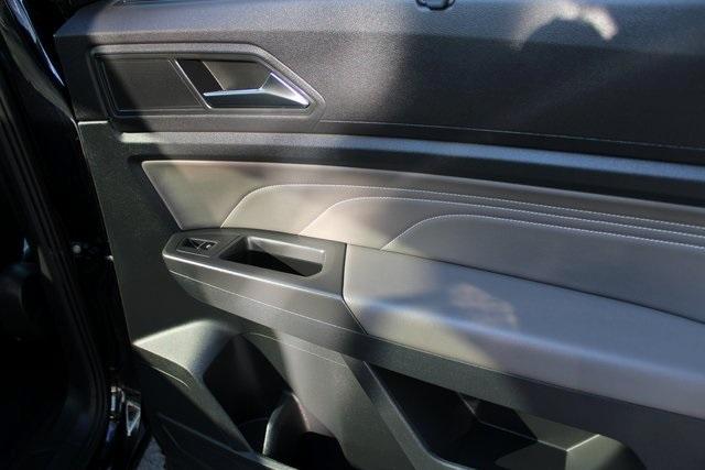 used 2023 Volkswagen Atlas car, priced at $27,999