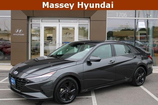 used 2022 Hyundai Elantra car
