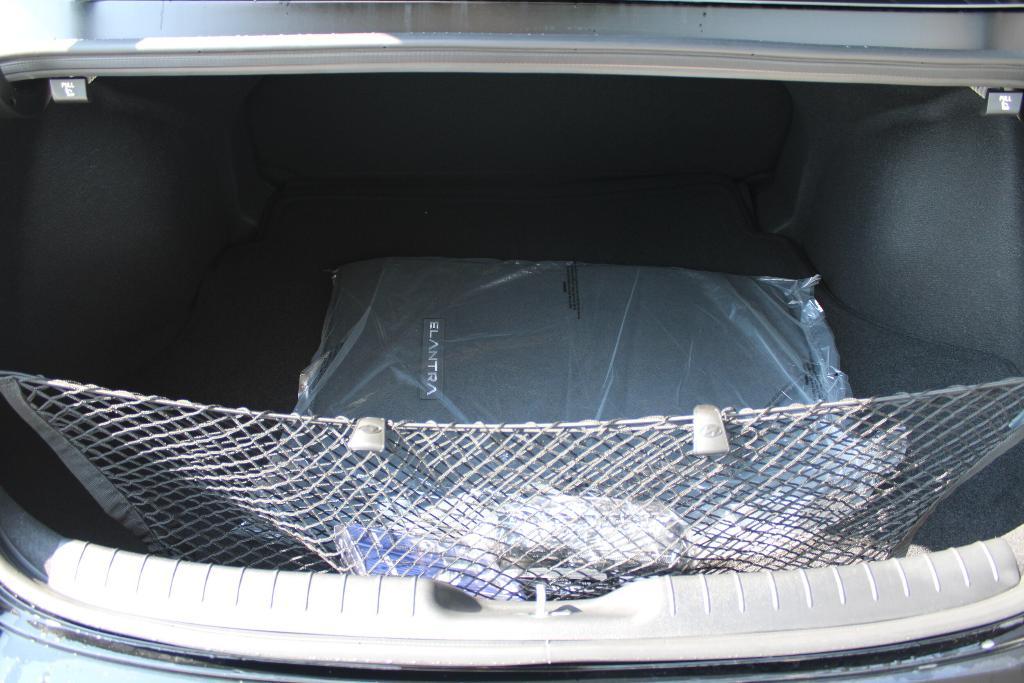 new 2025 Hyundai ELANTRA HEV car, priced at $25,578