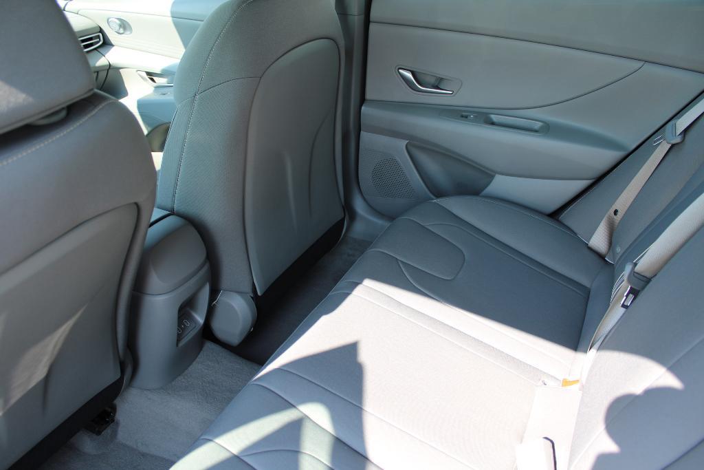 new 2025 Hyundai ELANTRA HEV car, priced at $25,996
