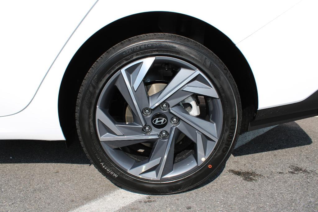 new 2025 Hyundai Elantra car, priced at $23,869