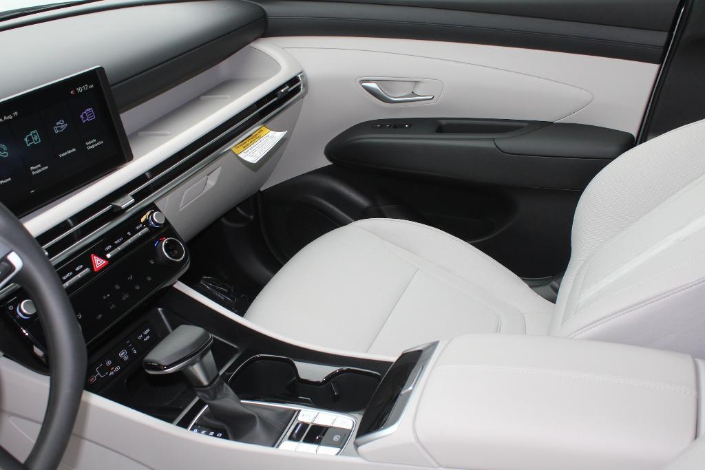 new 2025 Hyundai Tucson car, priced at $30,979