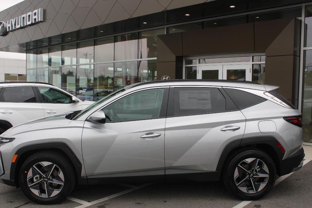 new 2025 Hyundai Tucson car, priced at $30,979