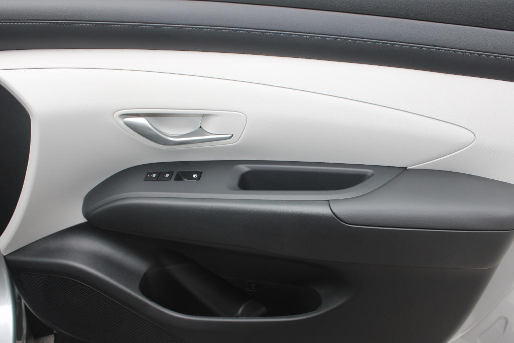 new 2025 Hyundai Tucson car, priced at $30,979