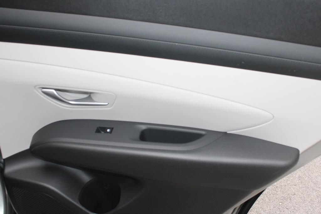 new 2025 Hyundai Tucson car, priced at $30,979