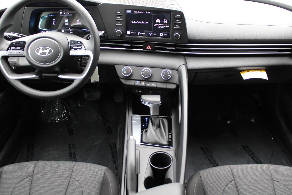 new 2025 Hyundai Elantra car, priced at $21,815