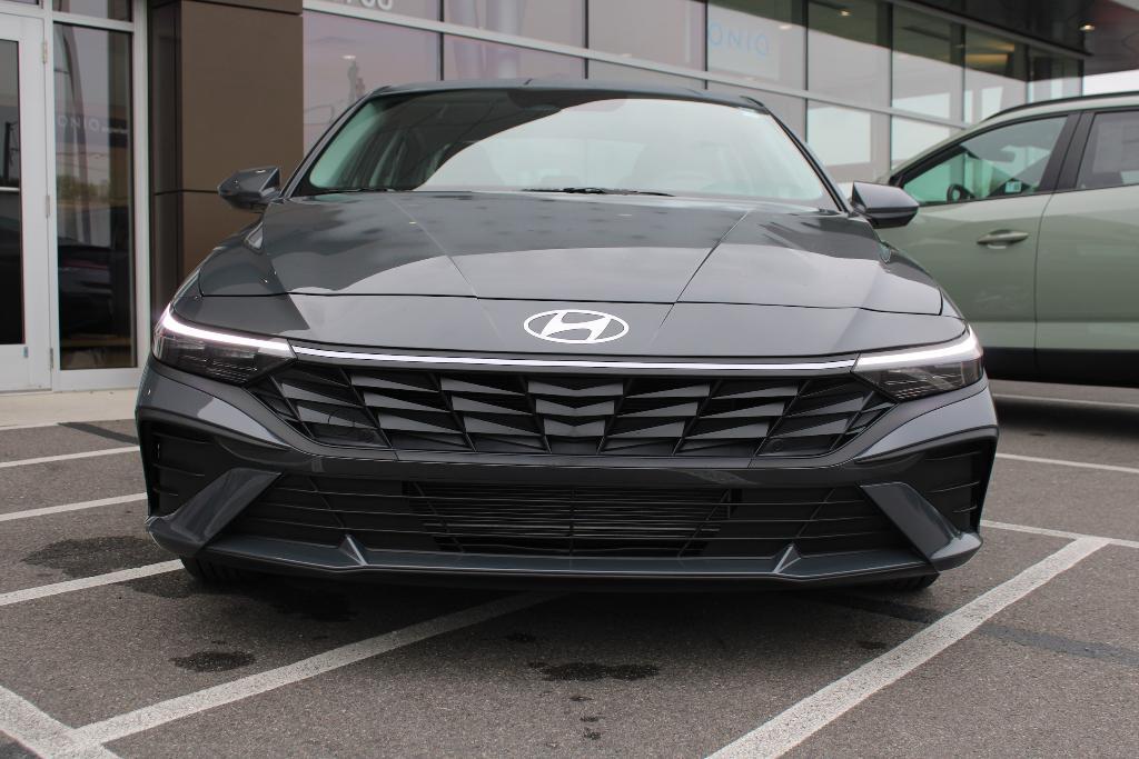 new 2025 Hyundai Elantra car, priced at $21,815