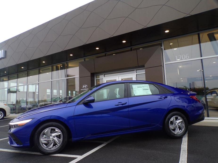 new 2025 Hyundai Elantra car, priced at $21,971