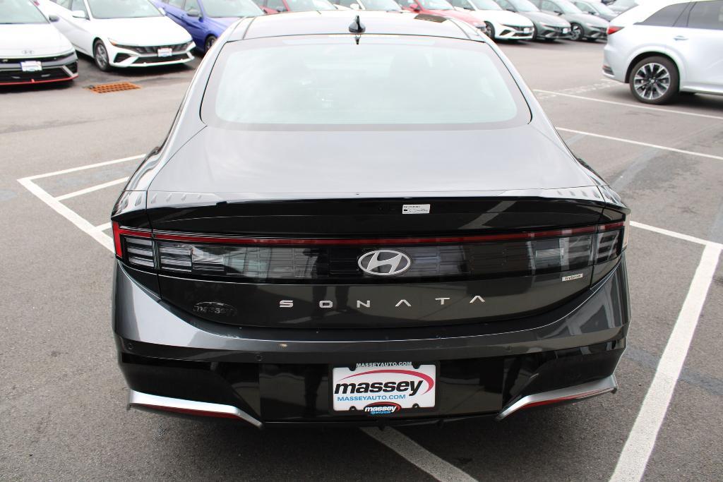 new 2025 Hyundai Sonata Hybrid car, priced at $37,672