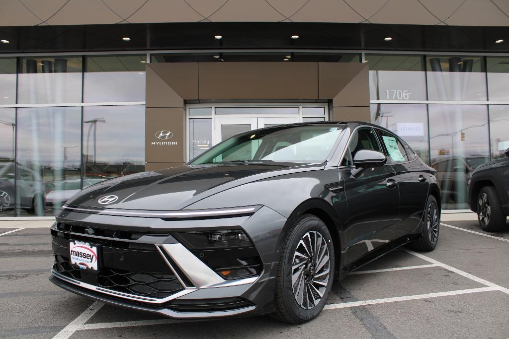 new 2025 Hyundai Sonata Hybrid car, priced at $37,672
