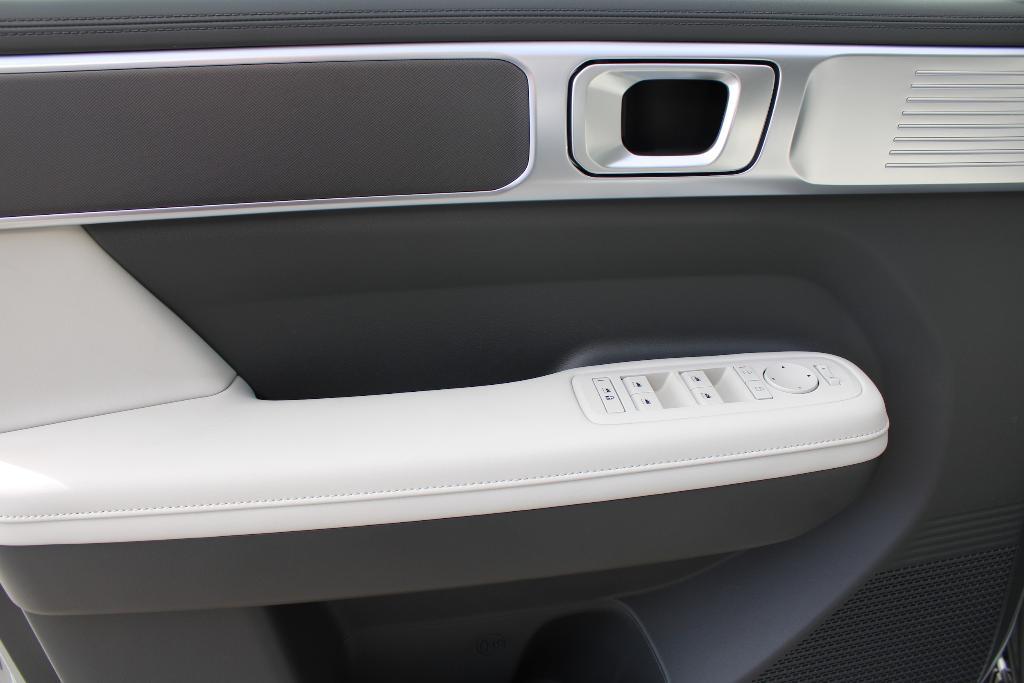 new 2025 Hyundai SANTA FE HEV car, priced at $37,795