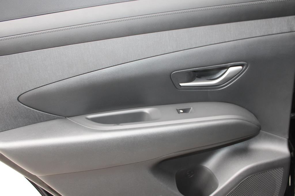 new 2025 Hyundai TUCSON Hybrid car, priced at $36,381