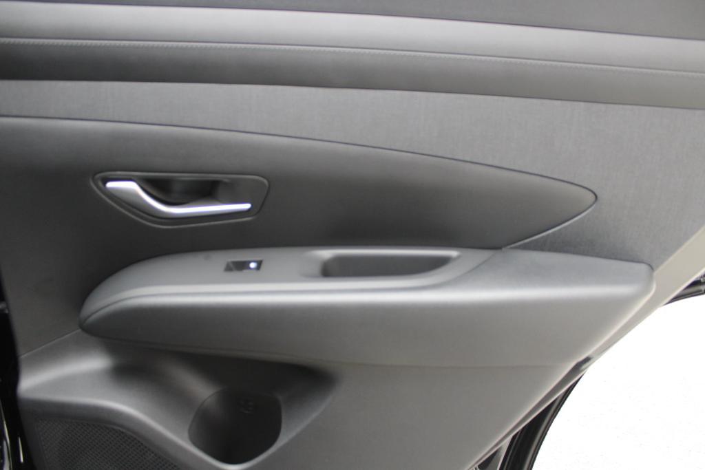 new 2025 Hyundai TUCSON Hybrid car, priced at $36,381