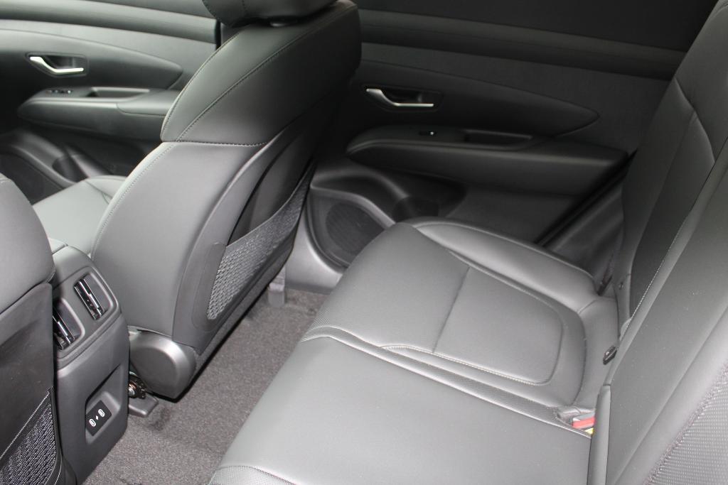 new 2025 Hyundai TUCSON Hybrid car, priced at $36,381