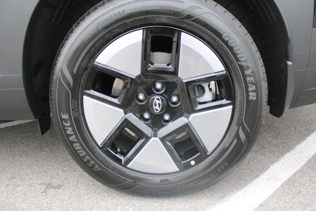 new 2026 Hyundai SANTA FE HEV car, priced at $38,679