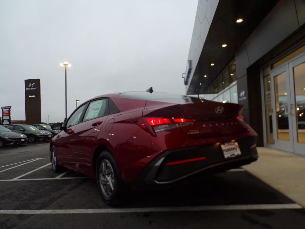 new 2025 Hyundai Elantra car, priced at $23,712