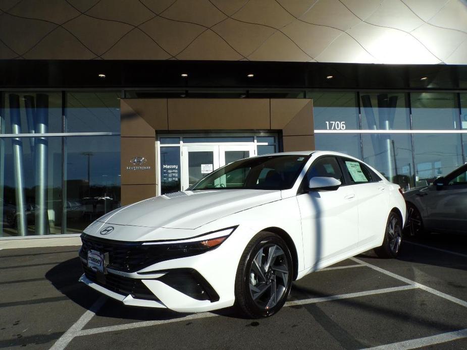 new 2025 Hyundai Elantra car, priced at $26,290