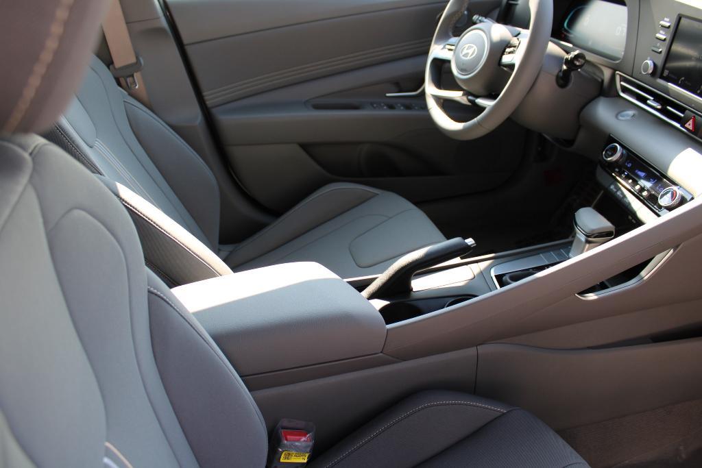 new 2025 Hyundai Elantra car, priced at $23,714