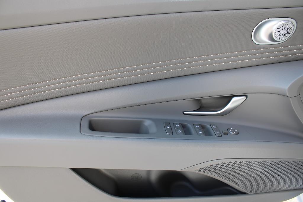 new 2025 Hyundai Elantra car, priced at $23,714