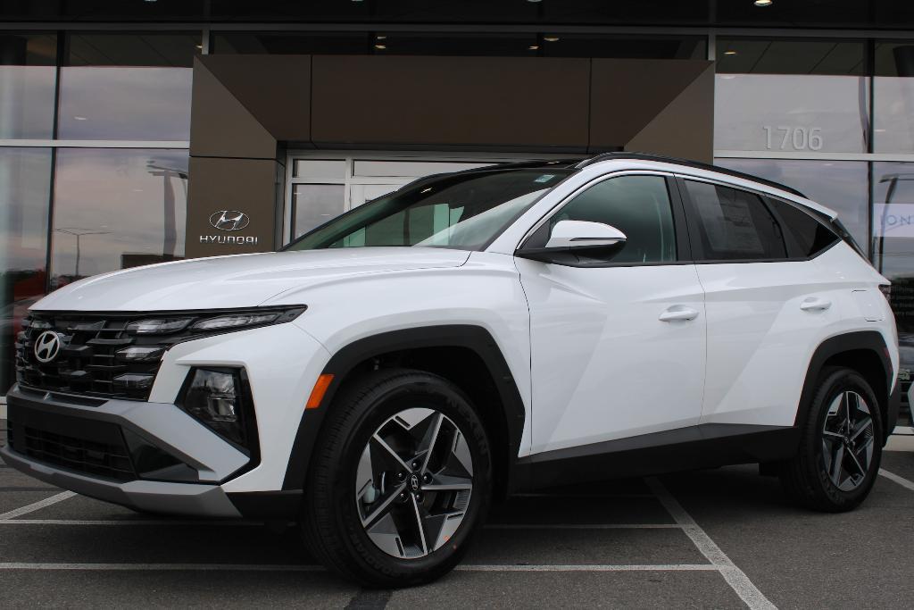 new 2025 Hyundai TUCSON Hybrid car, priced at $36,881