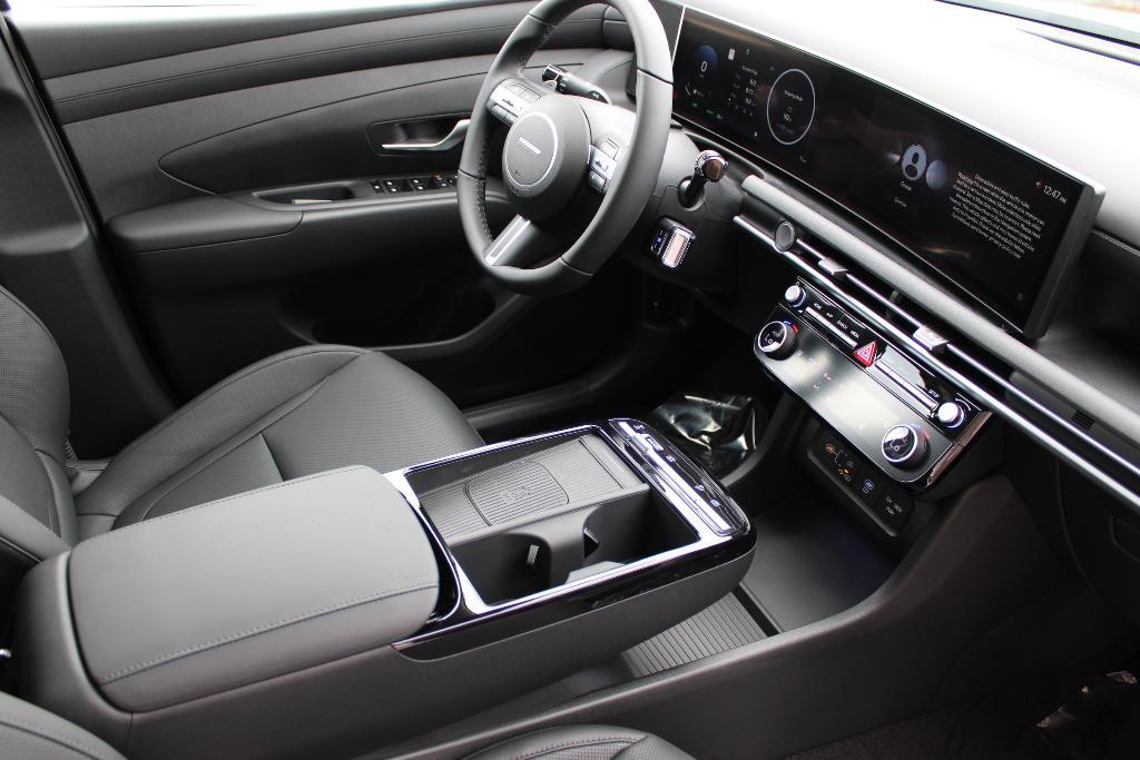 new 2025 Hyundai TUCSON Hybrid car, priced at $36,881