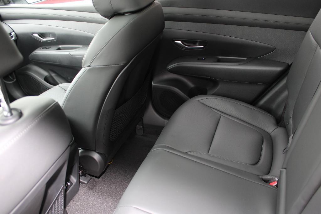 new 2025 Hyundai TUCSON Hybrid car, priced at $36,881