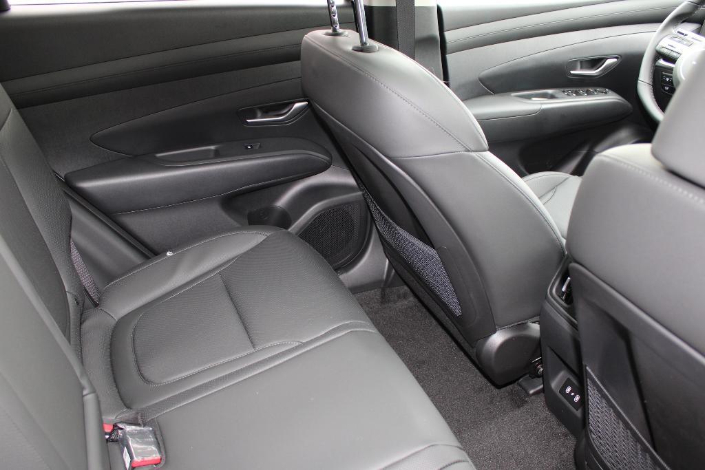 new 2025 Hyundai TUCSON Hybrid car, priced at $36,881