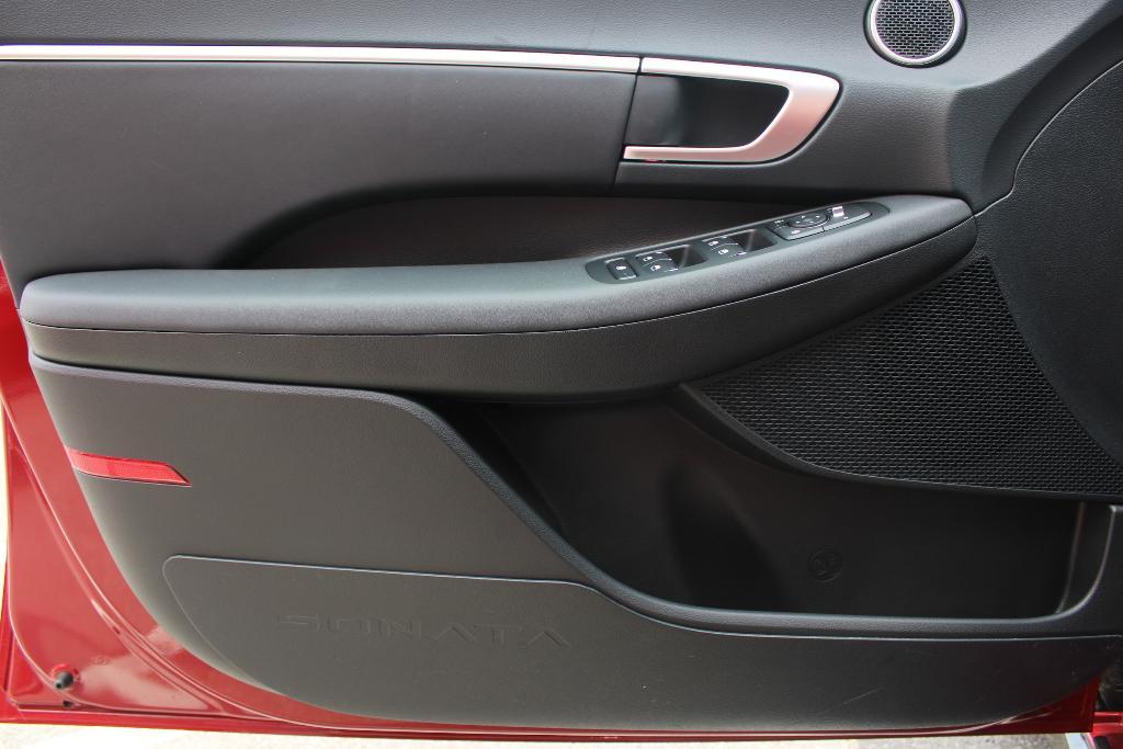 new 2025 Hyundai Sonata Hybrid car, priced at $31,764