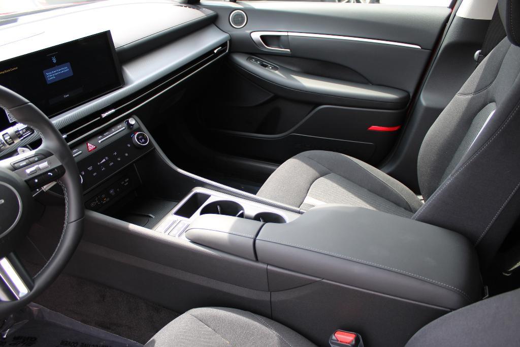 new 2025 Hyundai Sonata Hybrid car, priced at $31,764