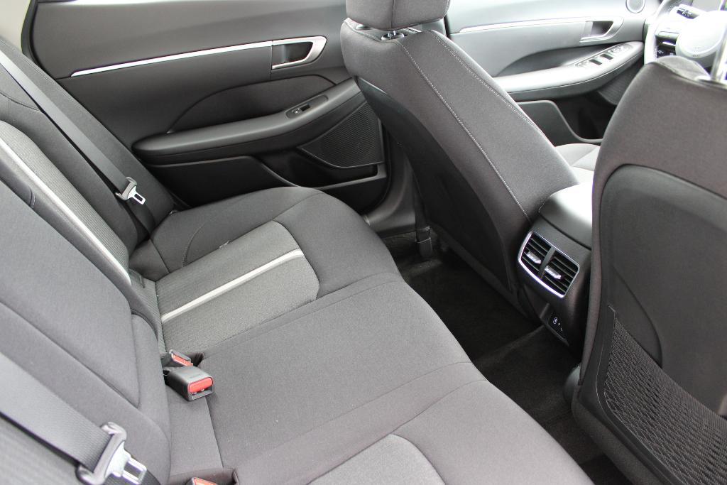 new 2025 Hyundai Sonata Hybrid car, priced at $31,284