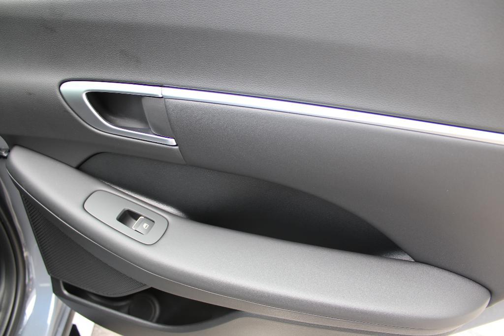 new 2025 Hyundai Sonata Hybrid car, priced at $31,284