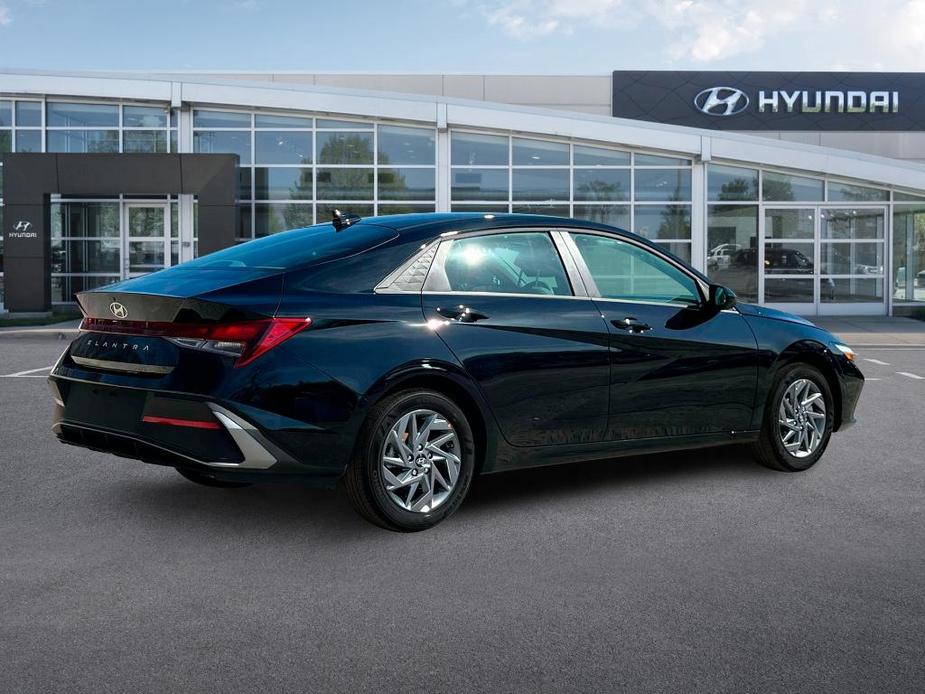 new 2024 Hyundai Elantra car, priced at $25,305