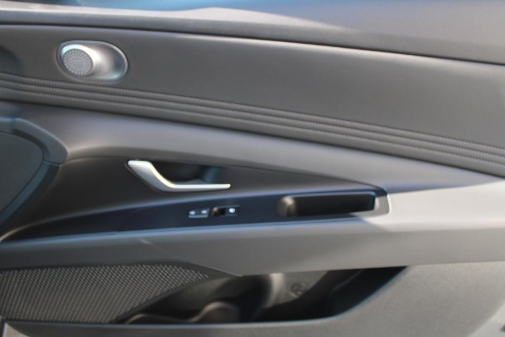new 2025 Hyundai ELANTRA HEV car, priced at $29,351