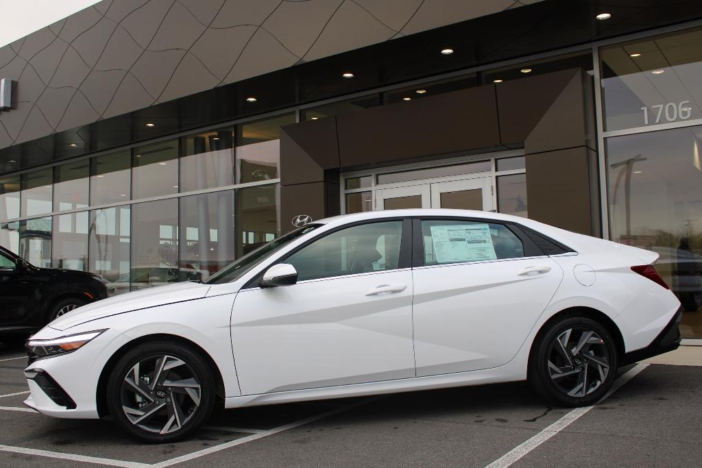 new 2025 Hyundai Elantra HEV car, priced at $30,419