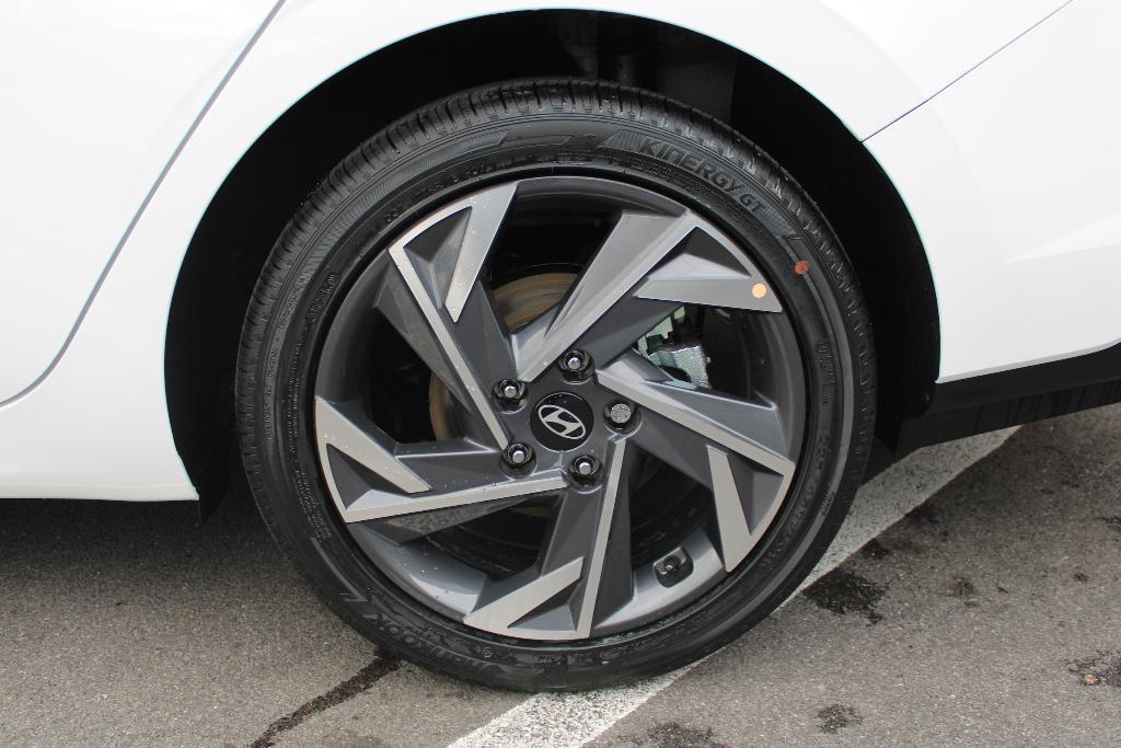 new 2025 Hyundai ELANTRA HEV car, priced at $30,008